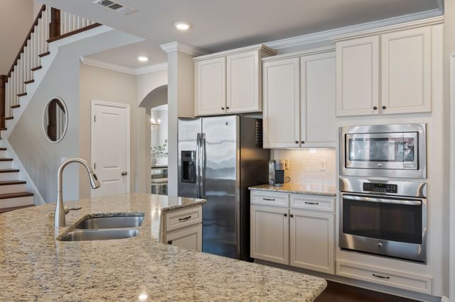 1023 Brixworth Dr, Thompsons Station, TN 37179