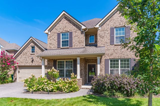 1023 Brixworth Dr, Thompsons Station, TN 37179