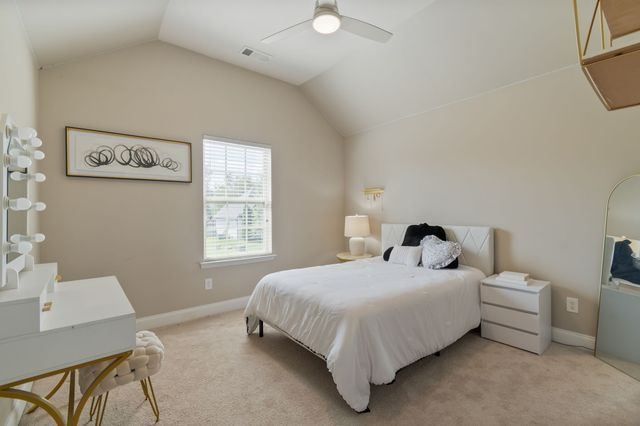 1023 Brixworth Dr, Thompsons Station, TN 37179