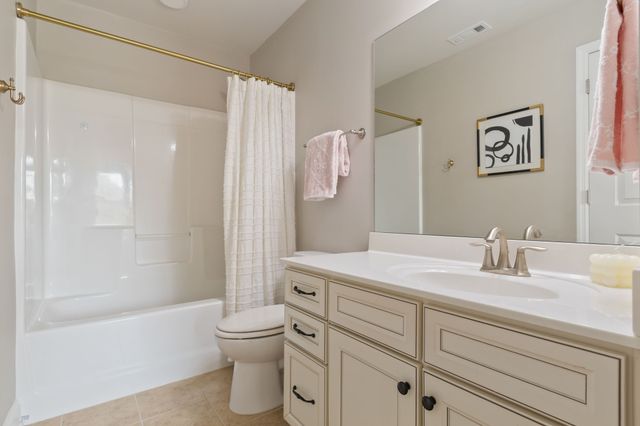 1023 Brixworth Dr, Thompsons Station, TN 37179