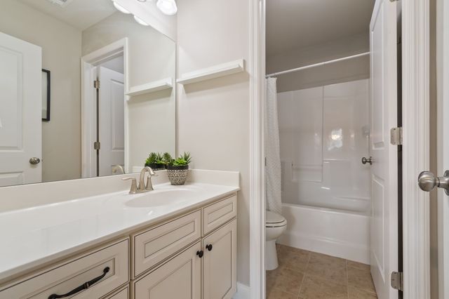 1023 Brixworth Dr, Thompsons Station, TN 37179