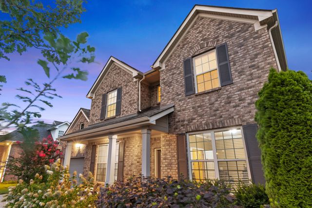 1023 Brixworth Dr, Thompsons Station, TN 37179