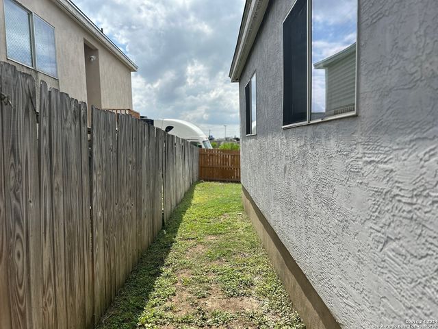 4409 Terra Summit Rd, San Antonio, TX 78233