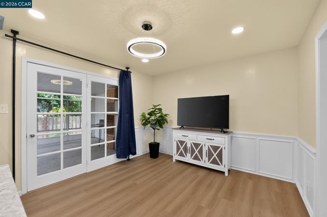 1325 Belfair Dr, Pinole, CA 94564
