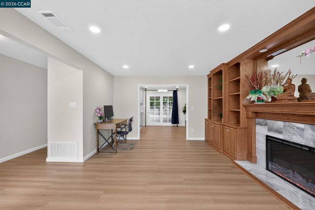 1325 Belfair Dr, Pinole, CA 94564