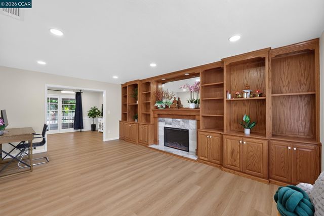 1325 Belfair Dr, Pinole, CA 94564