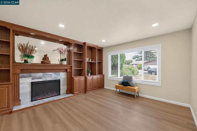 1325 Belfair Dr, Pinole, CA 94564