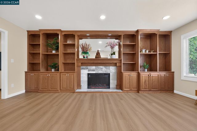 1325 Belfair Dr, Pinole, CA 94564