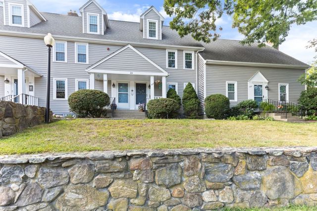354 Twin Lakes Dr 354, Halifax, MA 02338