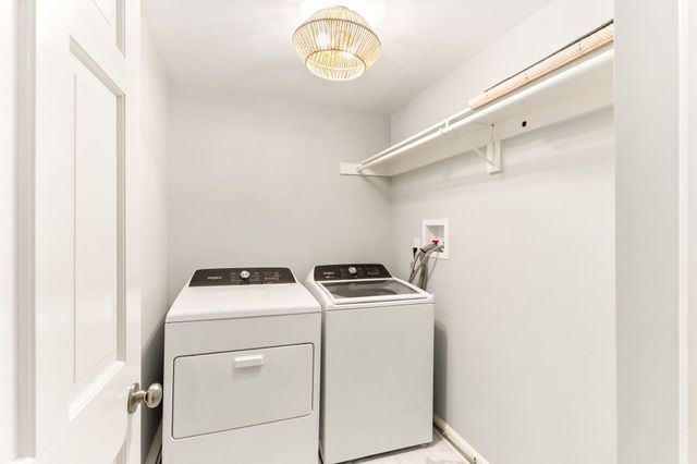 354 Twin Lakes Dr 354, Halifax, MA 02338