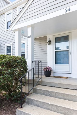 354 Twin Lakes Dr 354, Halifax, MA 02338