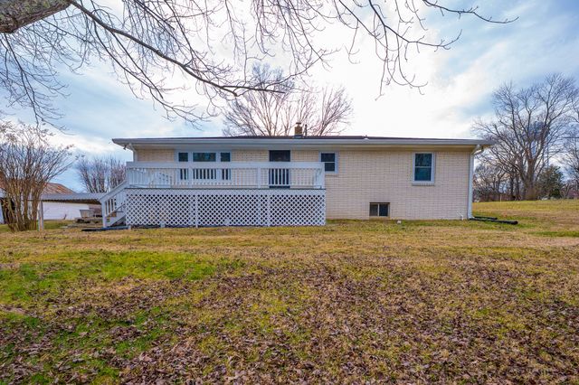 131 Bold Springs Rd, Mc Ewen, TN 37101