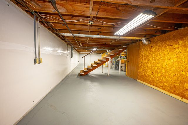 131 Bold Springs Rd, Mc Ewen, TN 37101