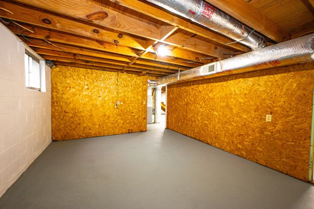 131 Bold Springs Rd, Mc Ewen, TN 37101