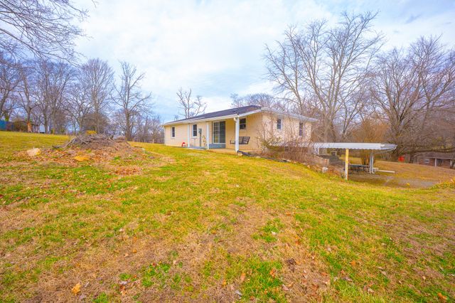 131 Bold Springs Rd, Mc Ewen, TN 37101