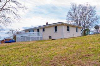 131 Bold Springs Rd, Mc Ewen, TN 37101