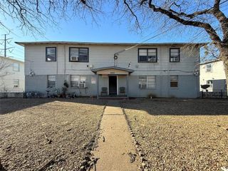 2240 Riverview Drive A, Irving, TX 75060