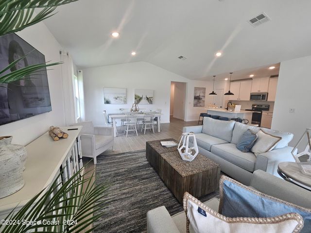 265 Americana Boulevard NE 7, Palm Bay, FL 32907