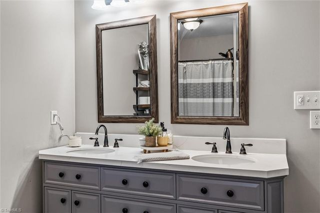 122 Meadow Stone Lane, Mount Airy, NC 27030