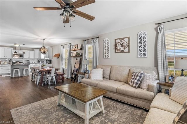 122 Meadow Stone Lane, Mount Airy, NC 27030