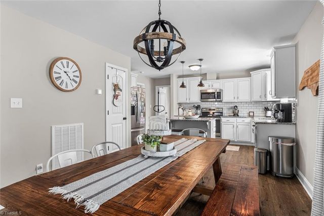 122 Meadow Stone Lane, Mount Airy, NC 27030