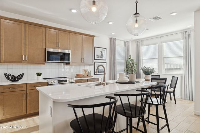 11876 W CARAVEO Place, Peoria, AZ 85383