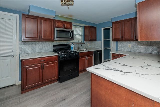 222 Clifton Ave, Sharpsburg, PA 15215