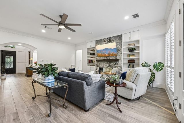 2926 Quincannon Lane, Houston, TX 77043