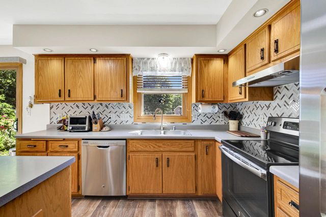 W246N5876 Partridge COURT, Sussex, WI 53089