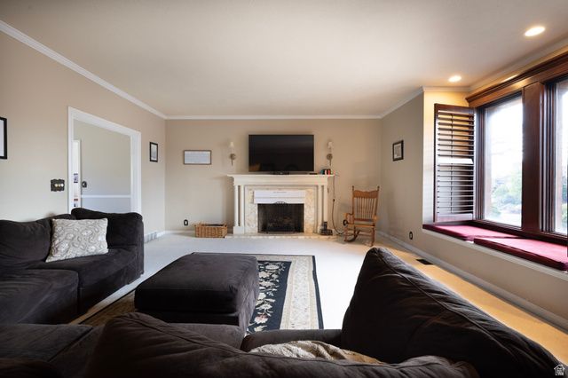 1572 N STAYNER DR, Farmington, UT 84025
