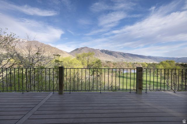 1572 N STAYNER DR, Farmington, UT 84025