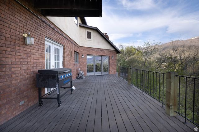 1572 N STAYNER DR, Farmington, UT 84025