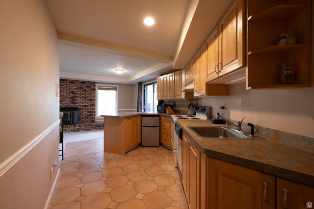 1572 N STAYNER DR, Farmington, UT 84025
