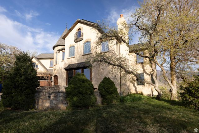 1572 N STAYNER DR, Farmington, UT 84025