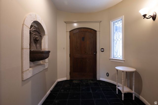 1572 N STAYNER DR, Farmington, UT 84025