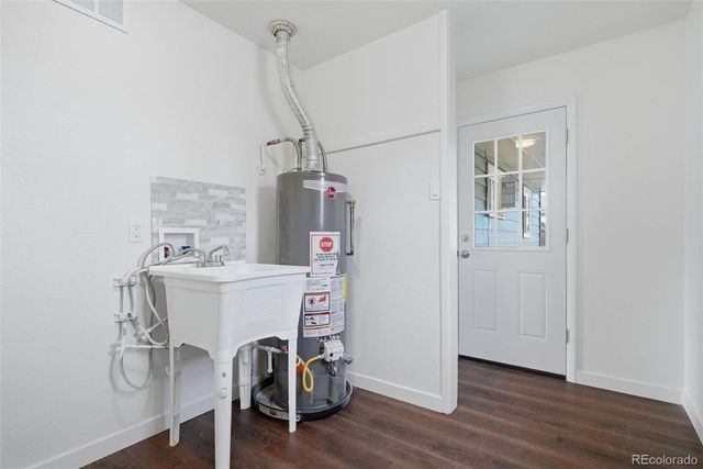 1084 Vaughn Street, Aurora, CO 80011