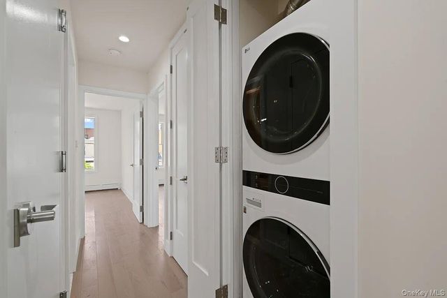 19-25 22nd Rd, Astoria, NY 11105