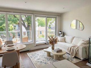 19-25 22nd Rd, Astoria, NY 11105