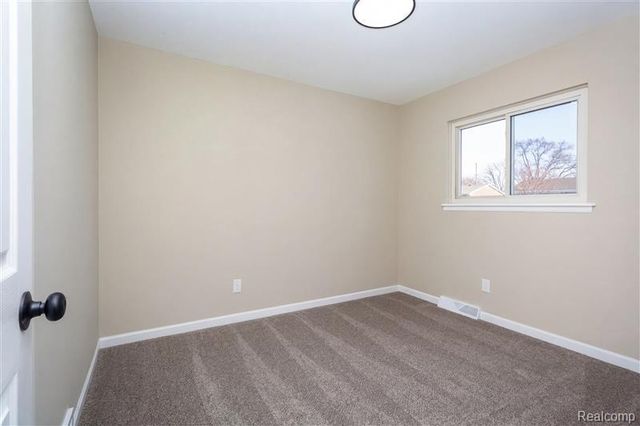 36034 Rolf Street, Westland, MI 48186