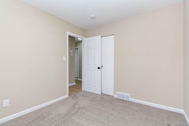 36034 Rolf Street, Westland, MI 48186