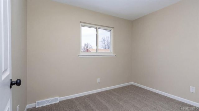 36034 Rolf Street, Westland, MI 48186