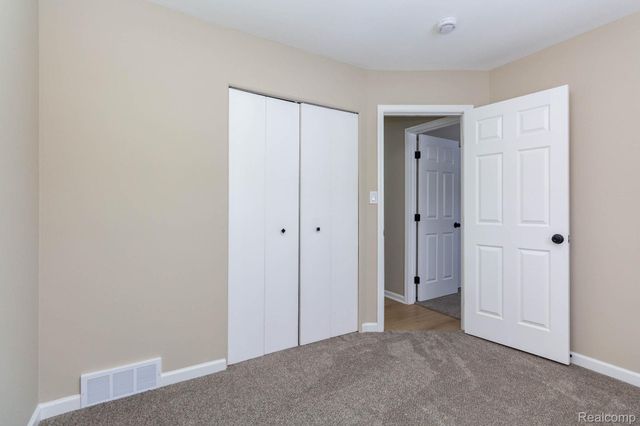 36034 Rolf Street, Westland, MI 48186