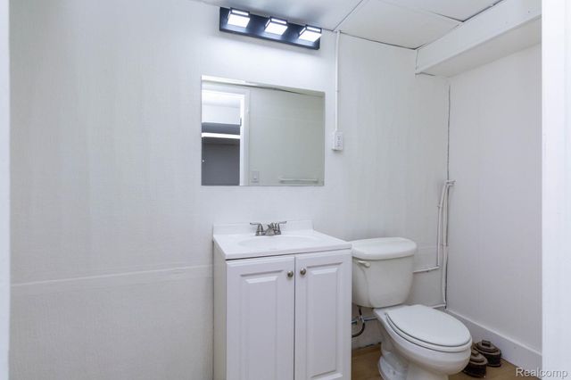 36034 Rolf Street, Westland, MI 48186