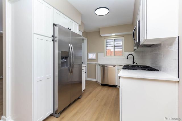 36034 Rolf Street, Westland, MI 48186