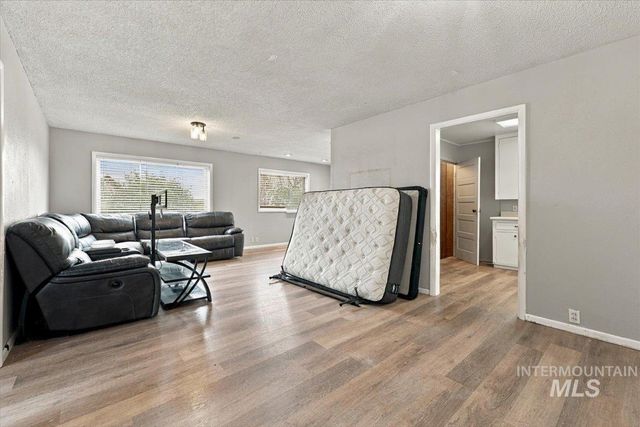 4505 Ustick Rd, Nampa, ID 83687
