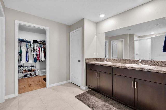 3806 DAISY BLOOM PLACE, Tampa, FL 33619