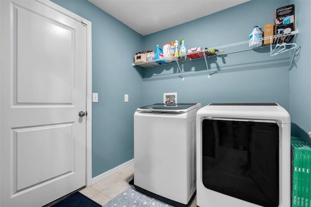 3806 DAISY BLOOM PLACE, Tampa, FL 33619