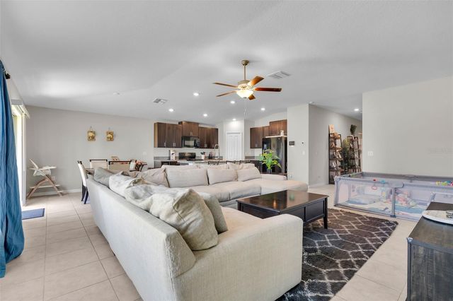 3806 DAISY BLOOM PLACE, Tampa, FL 33619