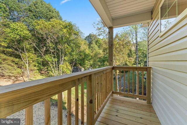 546 PADDOCK LN, Louisa, VA 23093