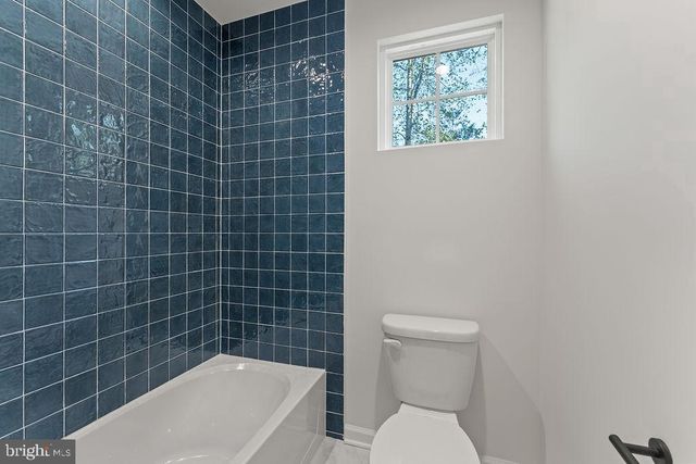 546 PADDOCK LN, Louisa, VA 23093